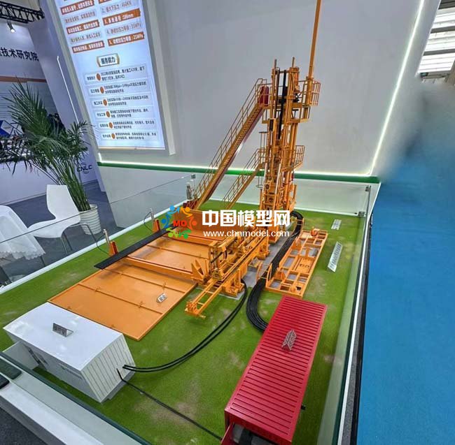 注水井自動化帶壓作業(yè)裝置沙盤模型