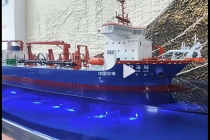 新海鱘耙吸式挖泥船模型